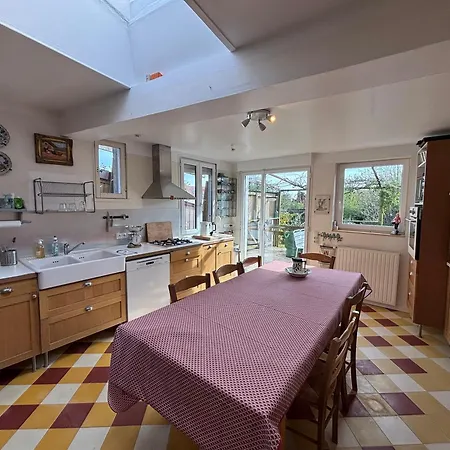 Therese A Deux Pas Du Centre Étaples